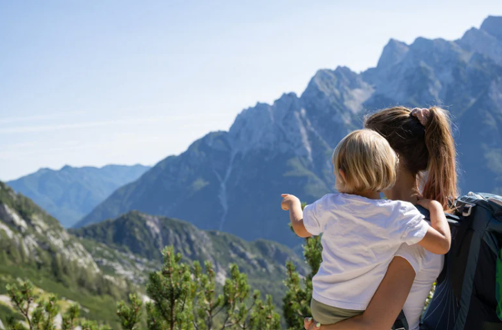 Arlo Between Two Highlands